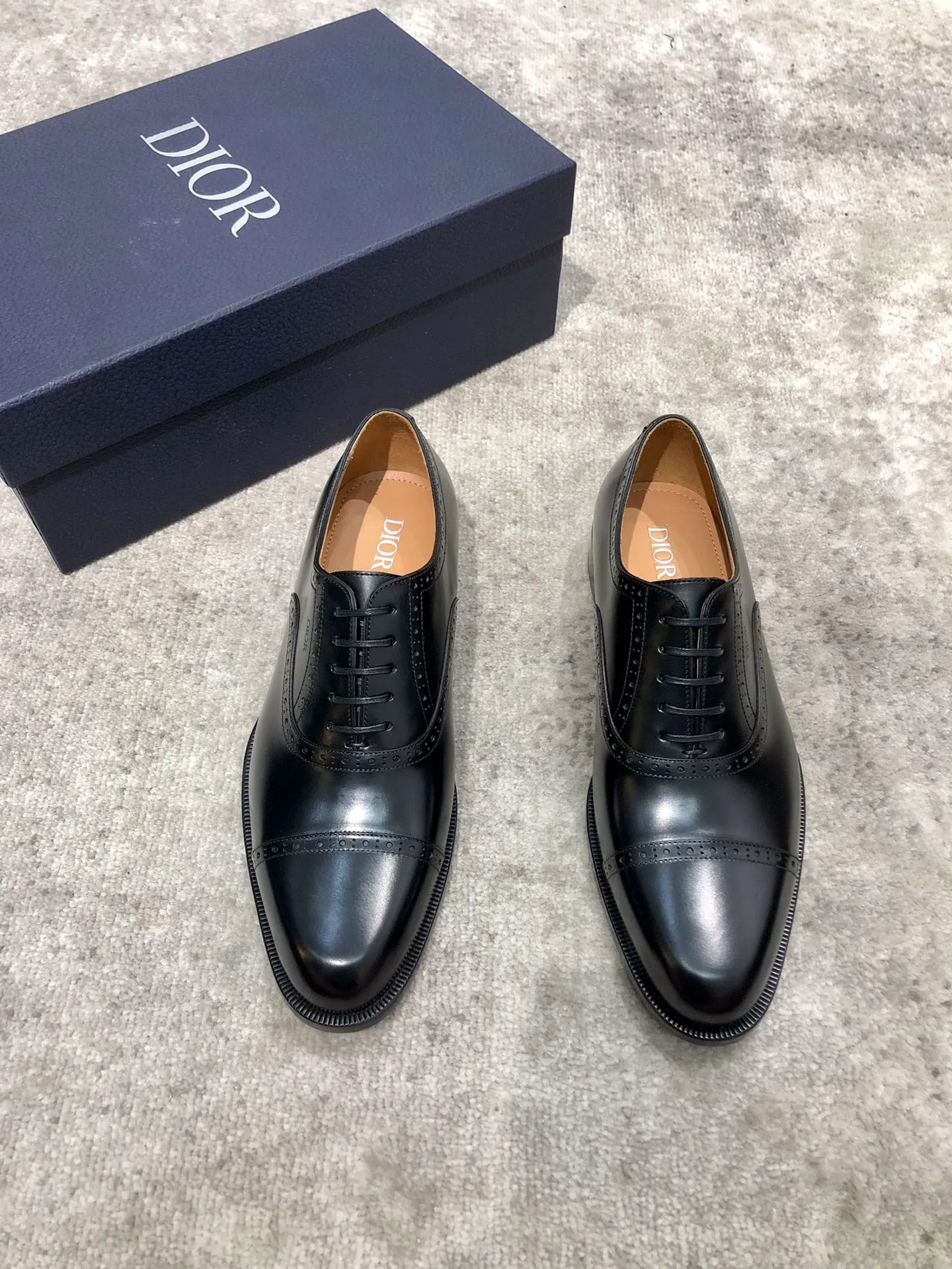 Men's shoes 💰960 Dior's new counters are on sale at the same time, with imported cowhide uppers, water-dyed cowhide lining, genuine leather outsole, impeccable details, standard size 38-44,